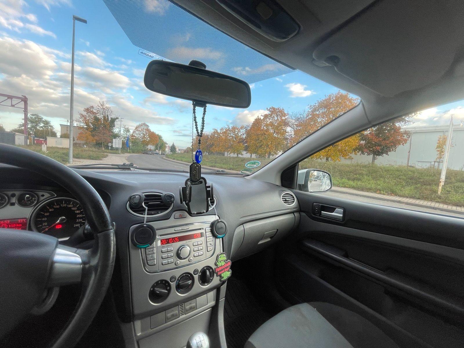 Ford Focus 2010 — photo 5