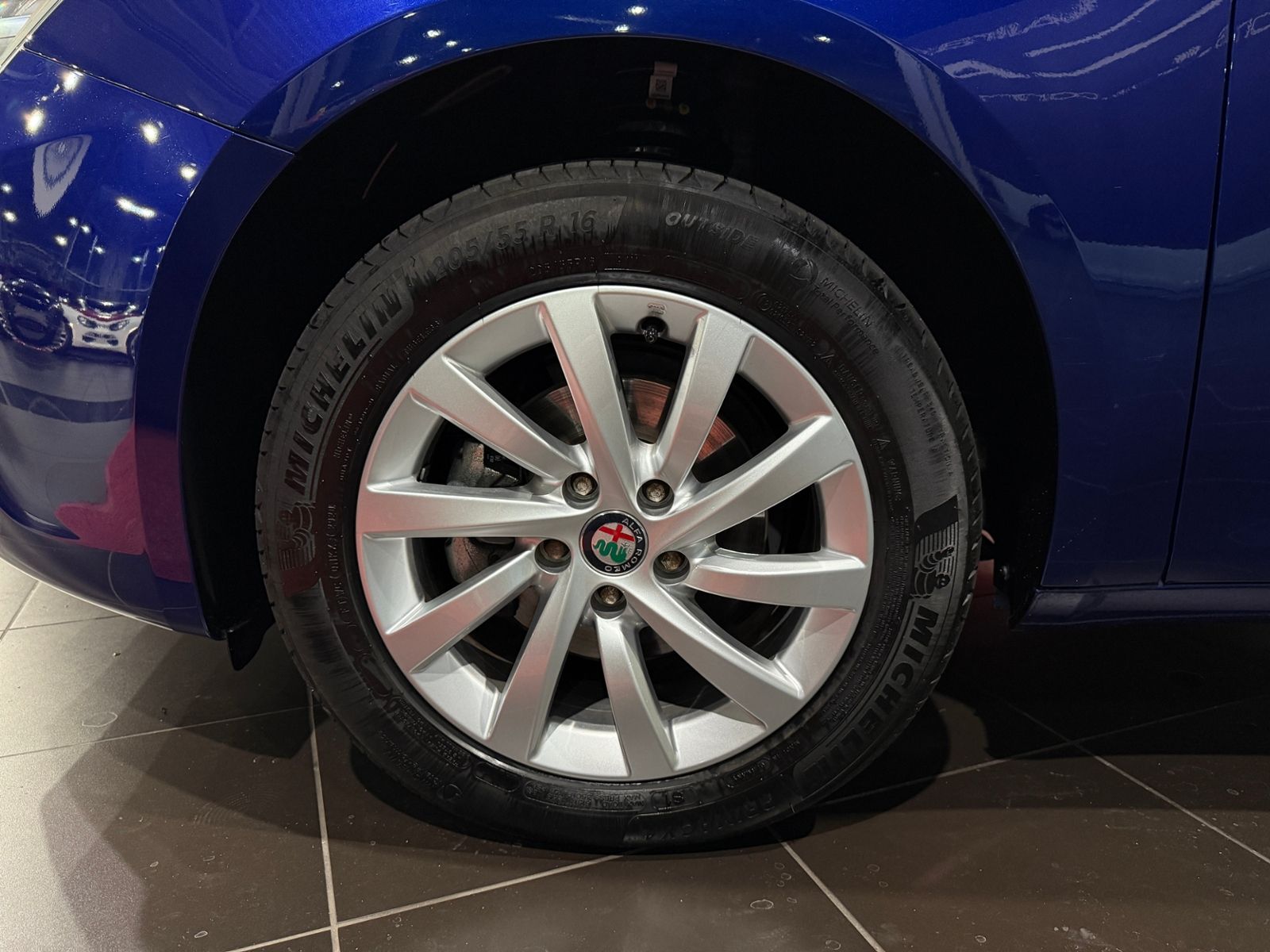 Fahrzeugabbildung Alfa Romeo Giulietta 1.4 TB KLIMA NAV 16"-ALU