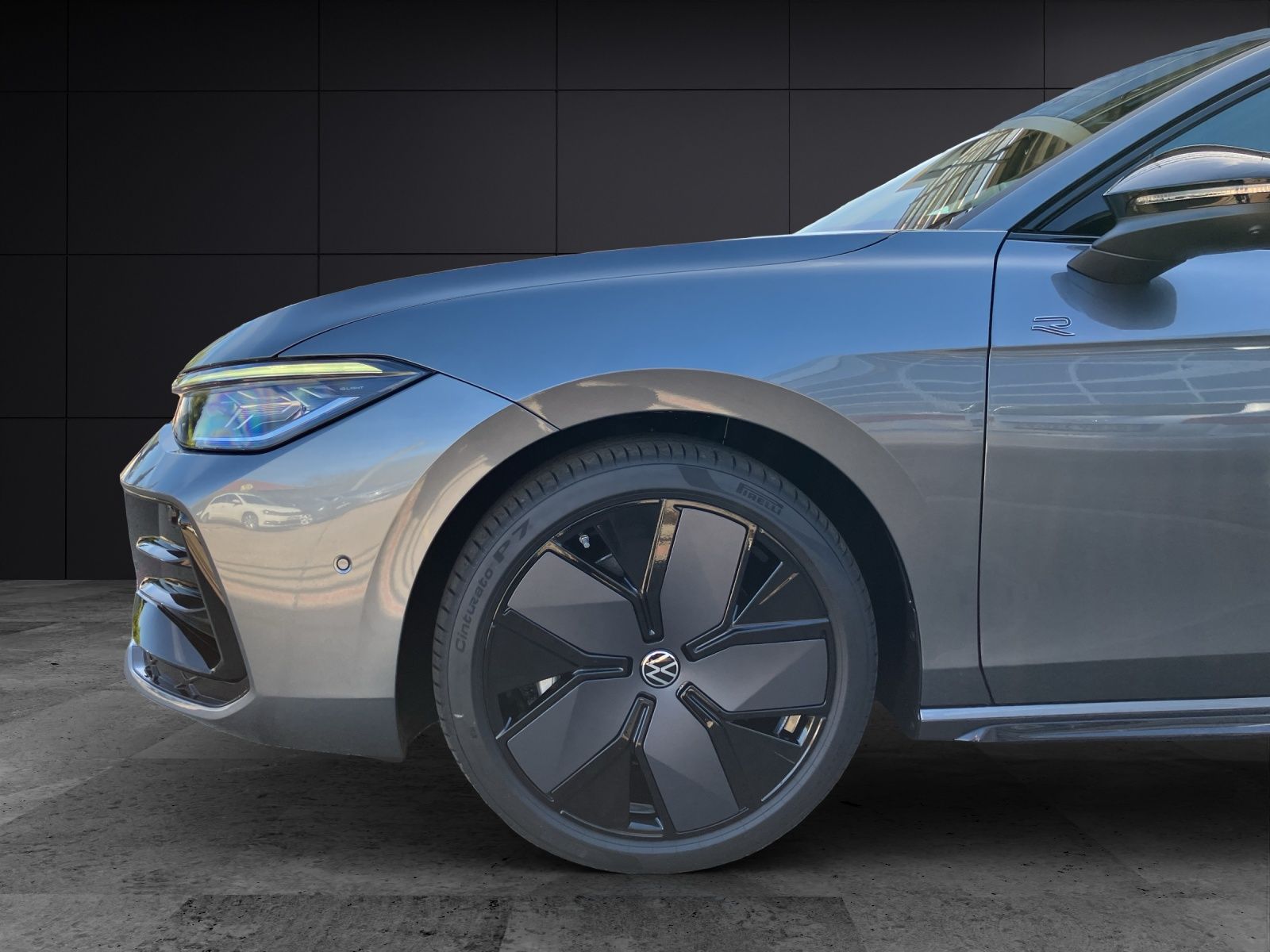 Fahrzeugabbildung Volkswagen Passat Variant TDI R-Line DSG Matrix 4M Navi AHZ