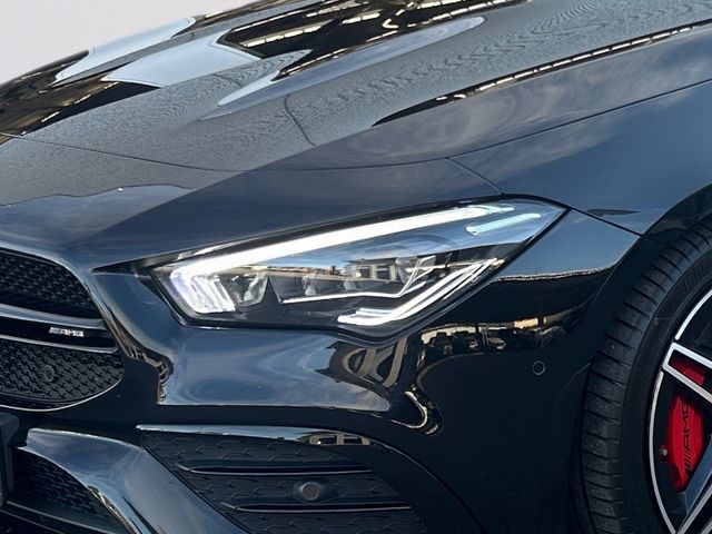 Mercedes-Benz CLA 35 AMG