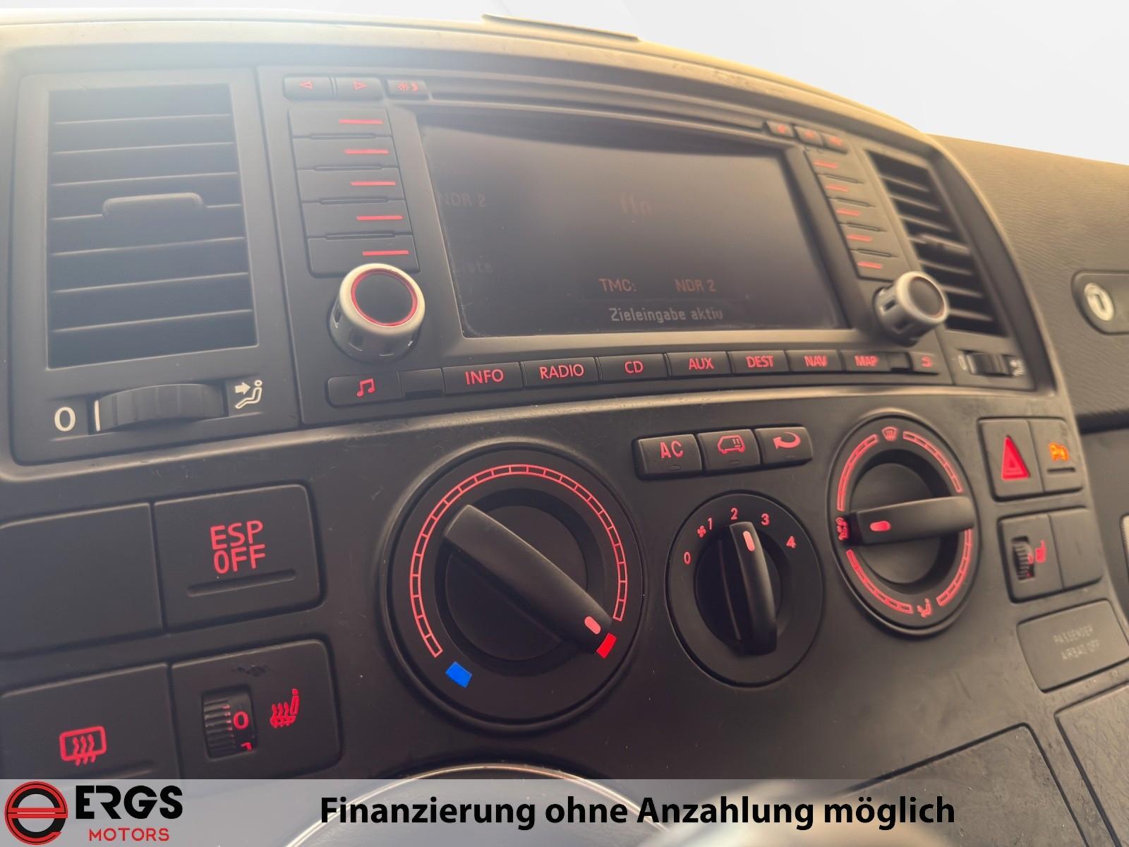 VOLKSWAGEN T5 MULTIVAN 2.5 TDI 174ch COMFORTLINE BVM Historique présent - 2EME MAIN Sièges chauffants Portes coulissantes 2 côtés Attelage