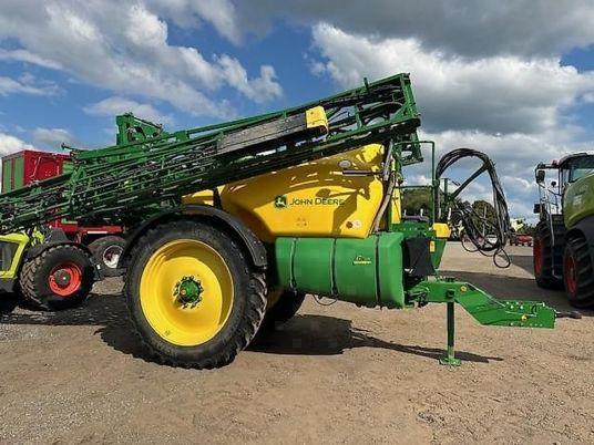 John Deere T740i