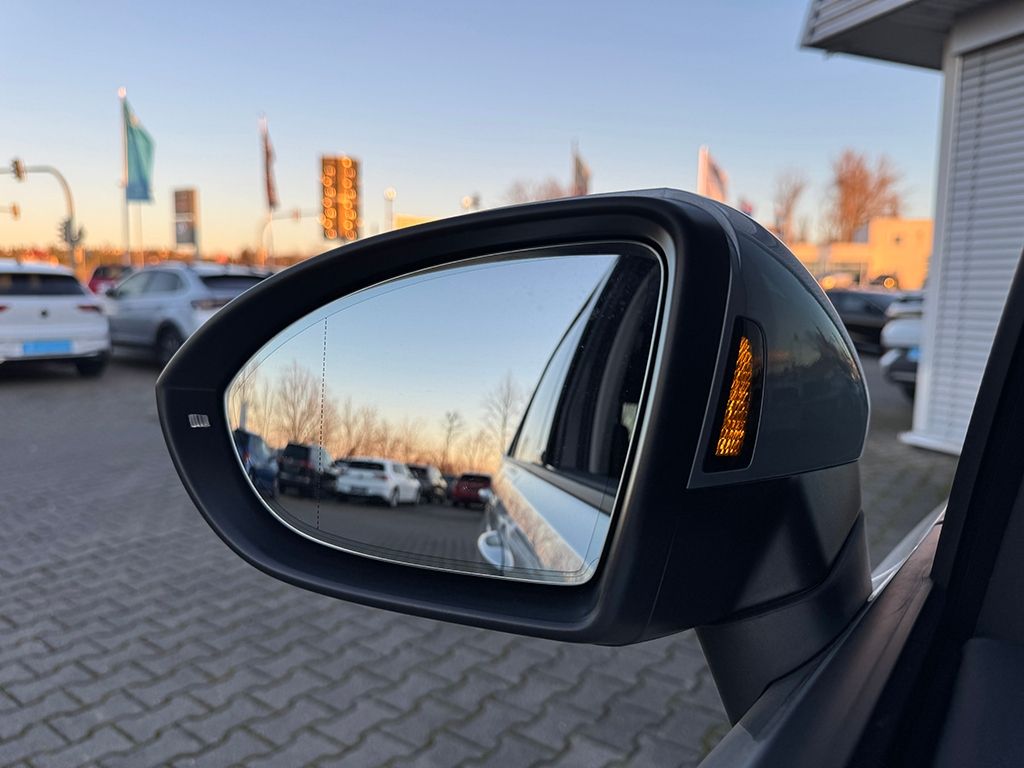 Touran 2.0 TDI "MOVE" *MATRIX*NAVI*KEYLESS*