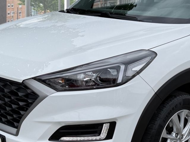 Fahrzeugabbildung Hyundai Tucson Pure 2WD 1.6 +RADIO+KLIMA+LICHTSENSOR+BLU