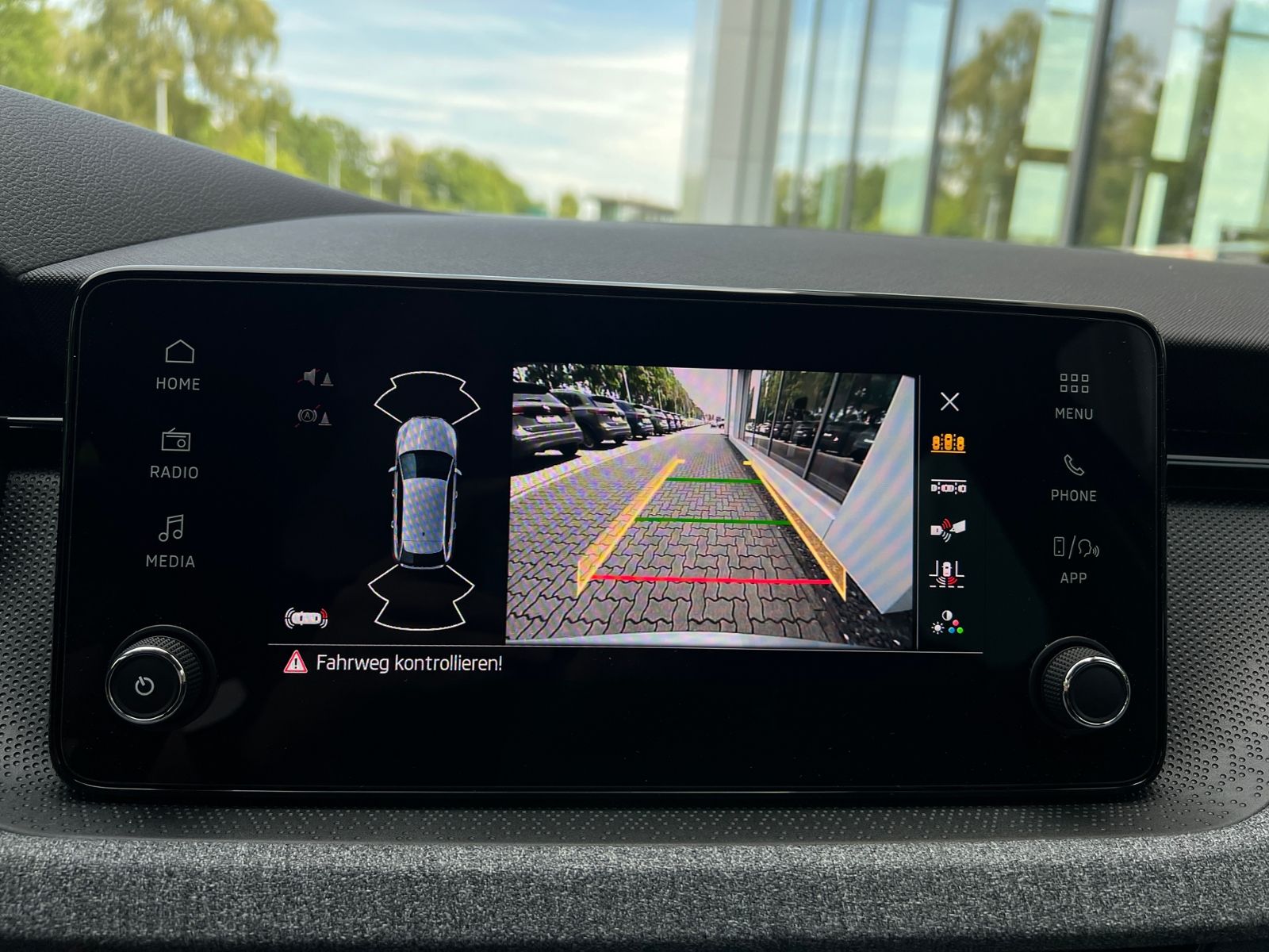 Fahrzeugabbildung SKODA Scala Selection 1.0 TSI DSG *AHK, LED, ACC, Kame