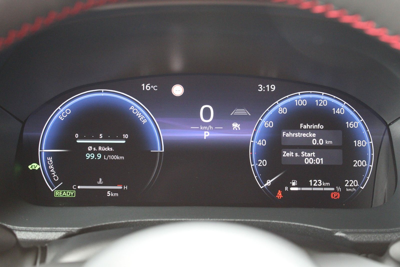 Fahrzeugabbildung Toyota Yaris Cross Hybrid GR Sport + PREMIUM-Paket