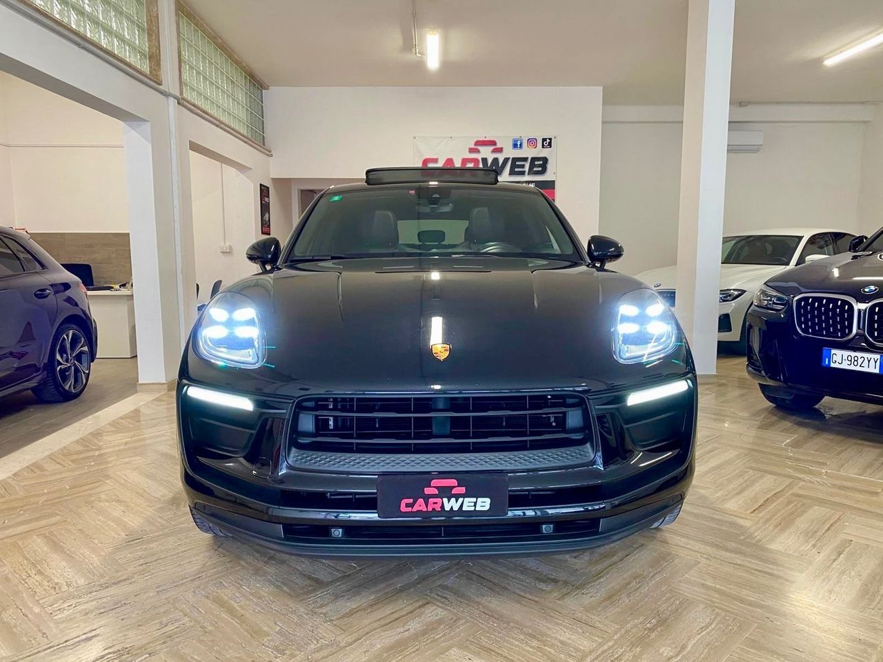 Porsche PORSCHE MACAN 2.0 NY 2023 TETTO APRIBILE imagem 2