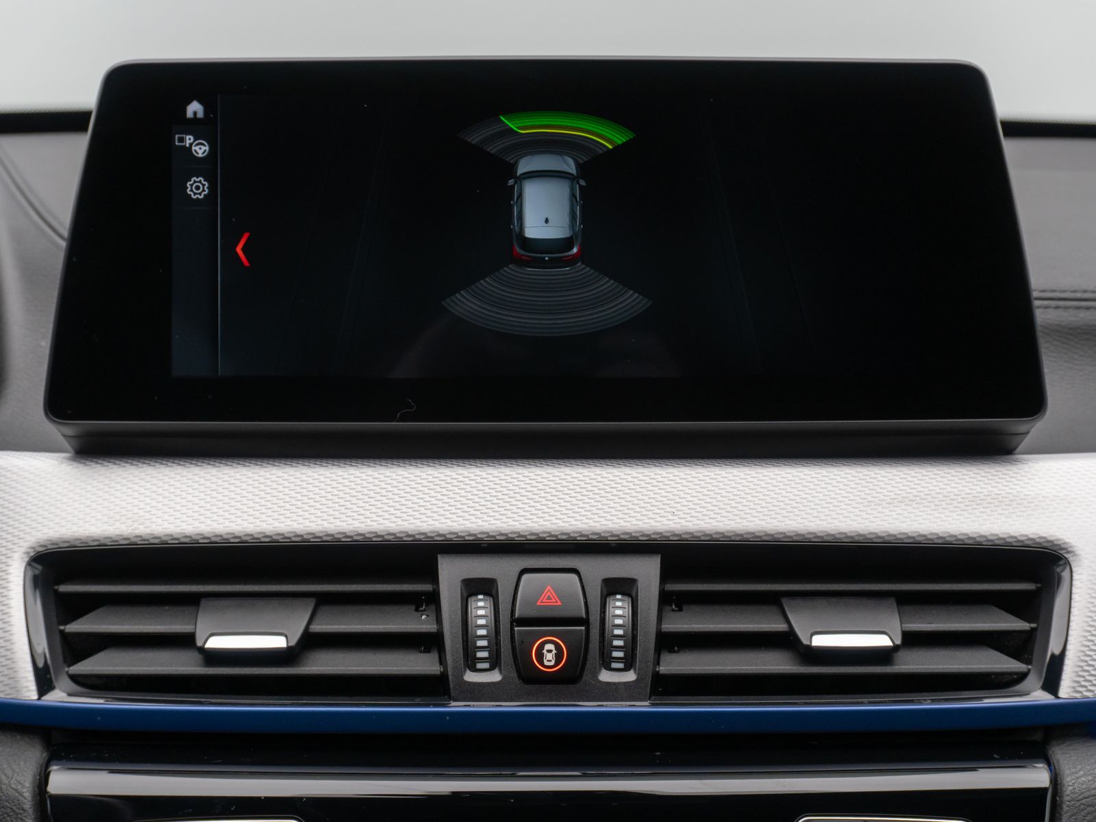 Fahrzeugabbildung BMW X1 sD18d M Sport HUD Memory LED ParkAss Komfort