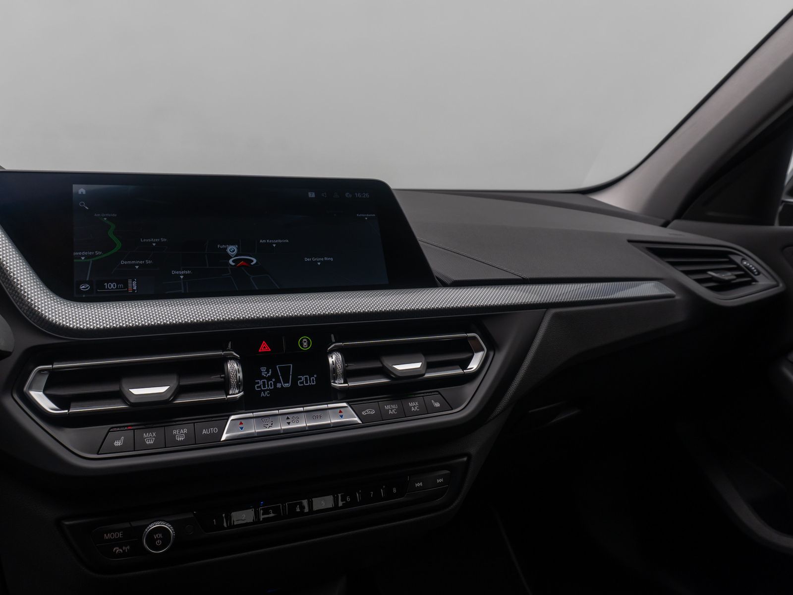 Fahrzeugabbildung BMW 118i Sport Line DAB CockPitPr PDC Fernlichtassis