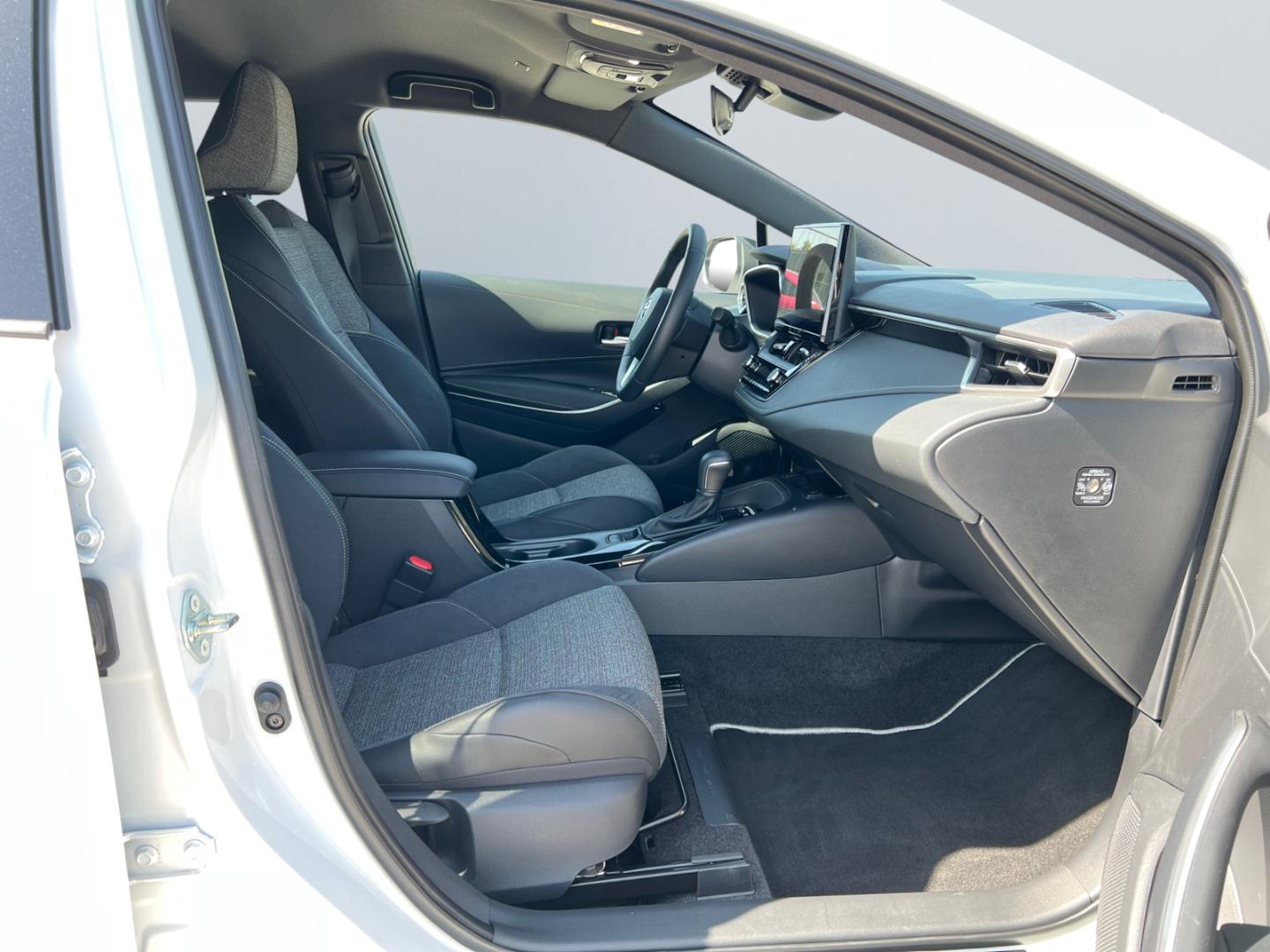 Toyota Corolla Hybrid TS 2,0 l, 178 PS CVT. 4x2, T