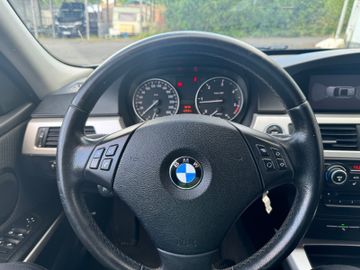 BMW 320 - 12