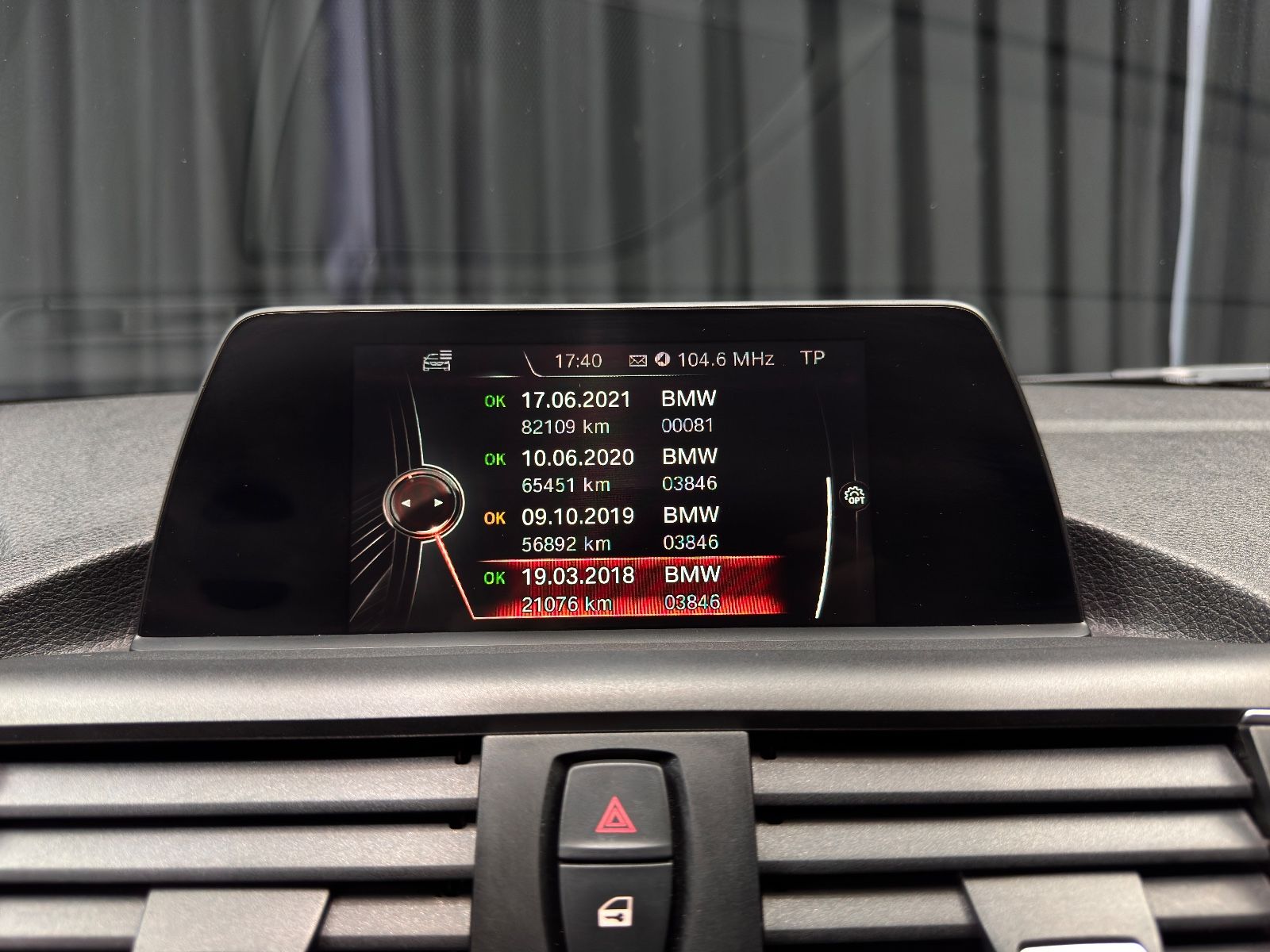 Fahrzeugabbildung BMW M240i Coupe xDrive|M-PERFORMANCE|1.HAND|