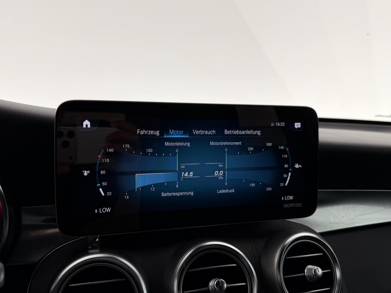 Mercedes-Benz GLC 300d 4Ma.*AMG LINE*LED-AHK-R.KAM-MBUX-TEMPO
