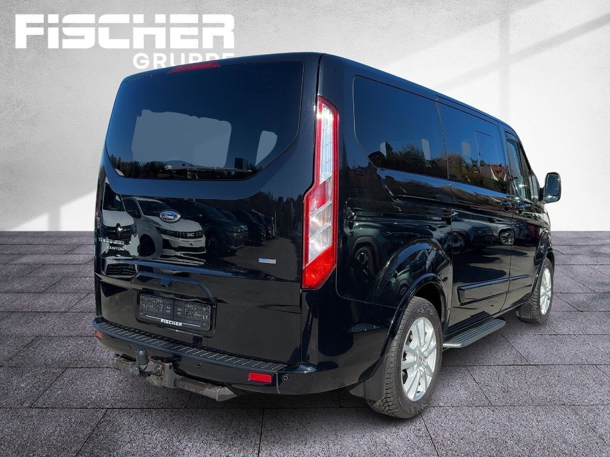 Fahrzeugabbildung Ford Transit Tourneo Custom Titanium 2.0 TDCi AHK WKR