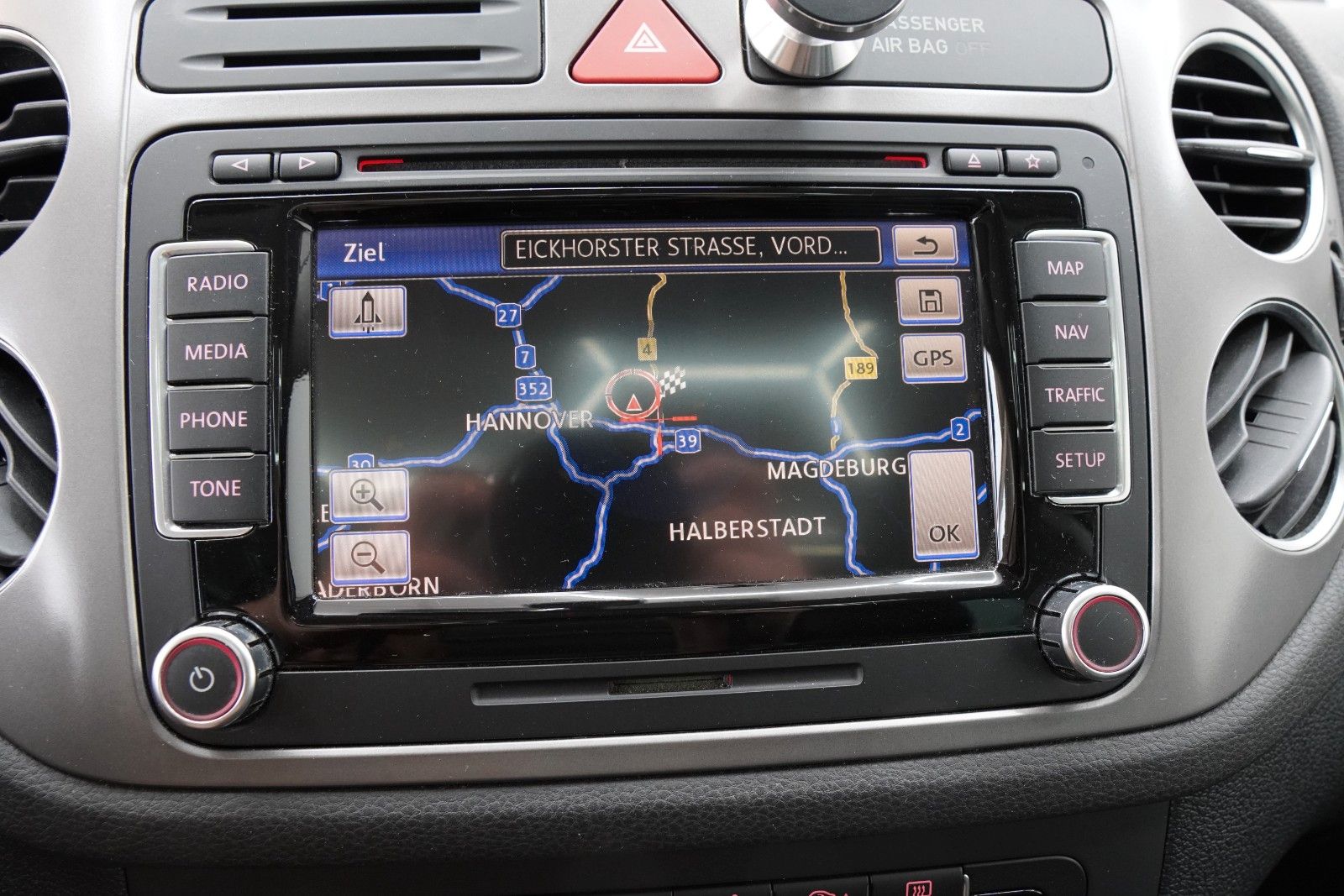 Fahrzeugabbildung Volkswagen Tiguan Sport & Style 4Motion *Leder*Autom*Pano*