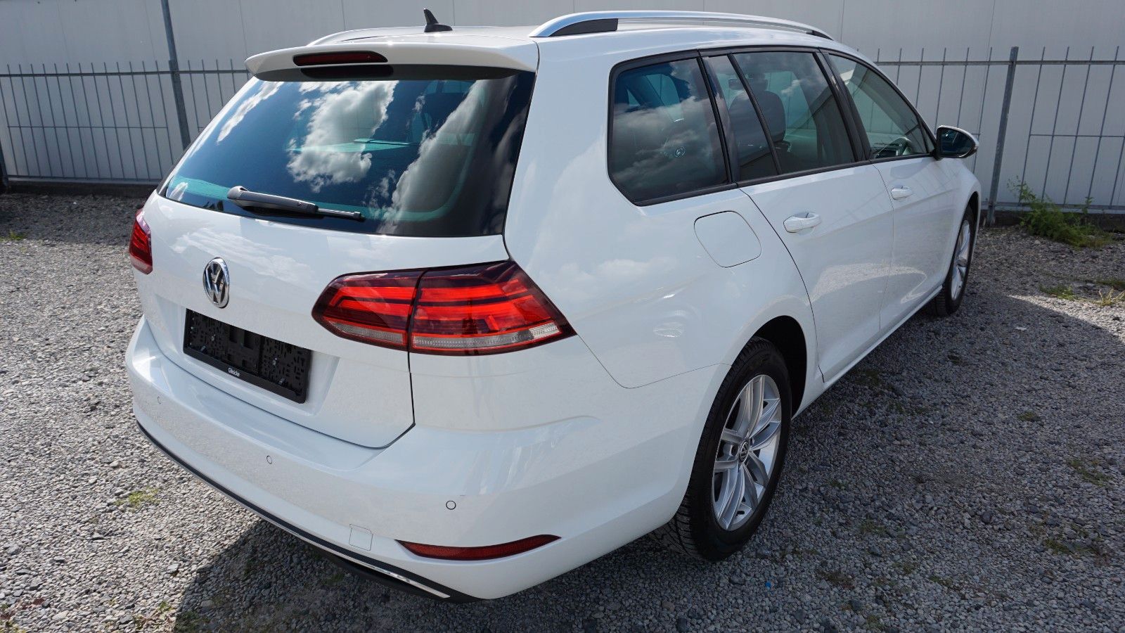 Fahrzeugabbildung Volkswagen Golf VII Variant Comfortline ACC,Navi,SH,PDC