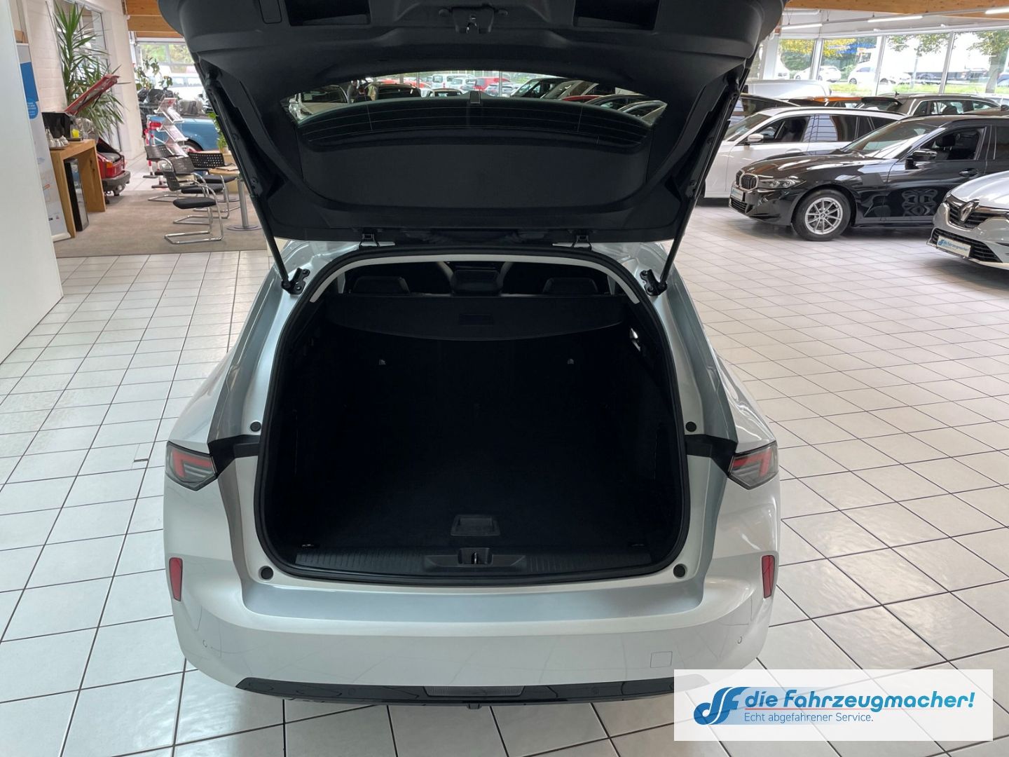 Fahrzeugabbildung Opel Astra L Sports Tourer Elegance Navi LED Apple Ca