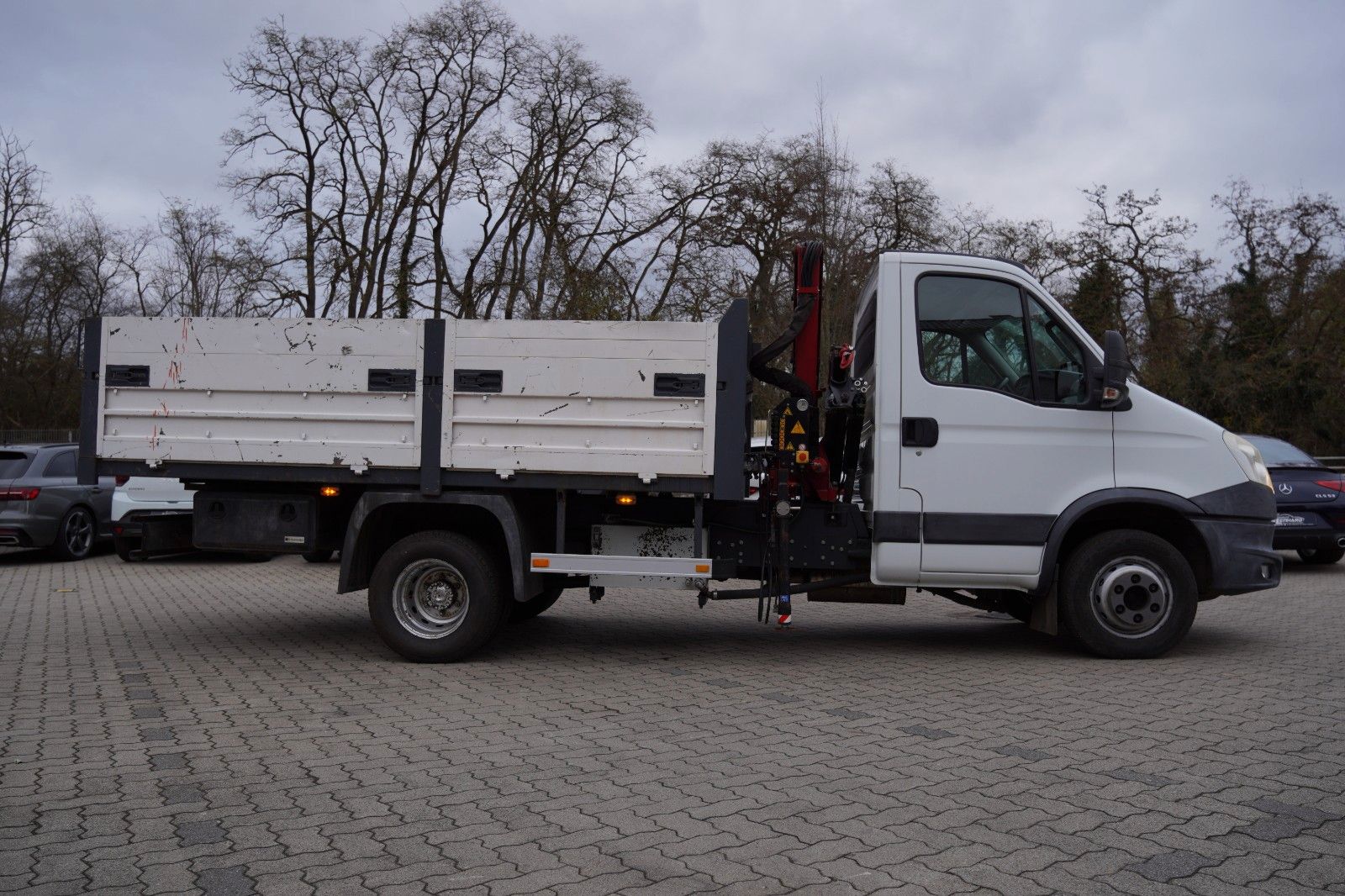 Fahrzeugabbildung Iveco *Kran*Daily 3.0L*HMF*HU/AU*