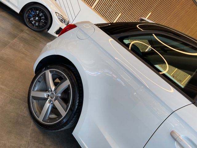 Audi A1 ambition *NAVI*PDC*SZHZ*KLIMA*SPORTFAHRWERK*