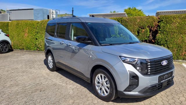 Ford Tourneo Courier Titanium