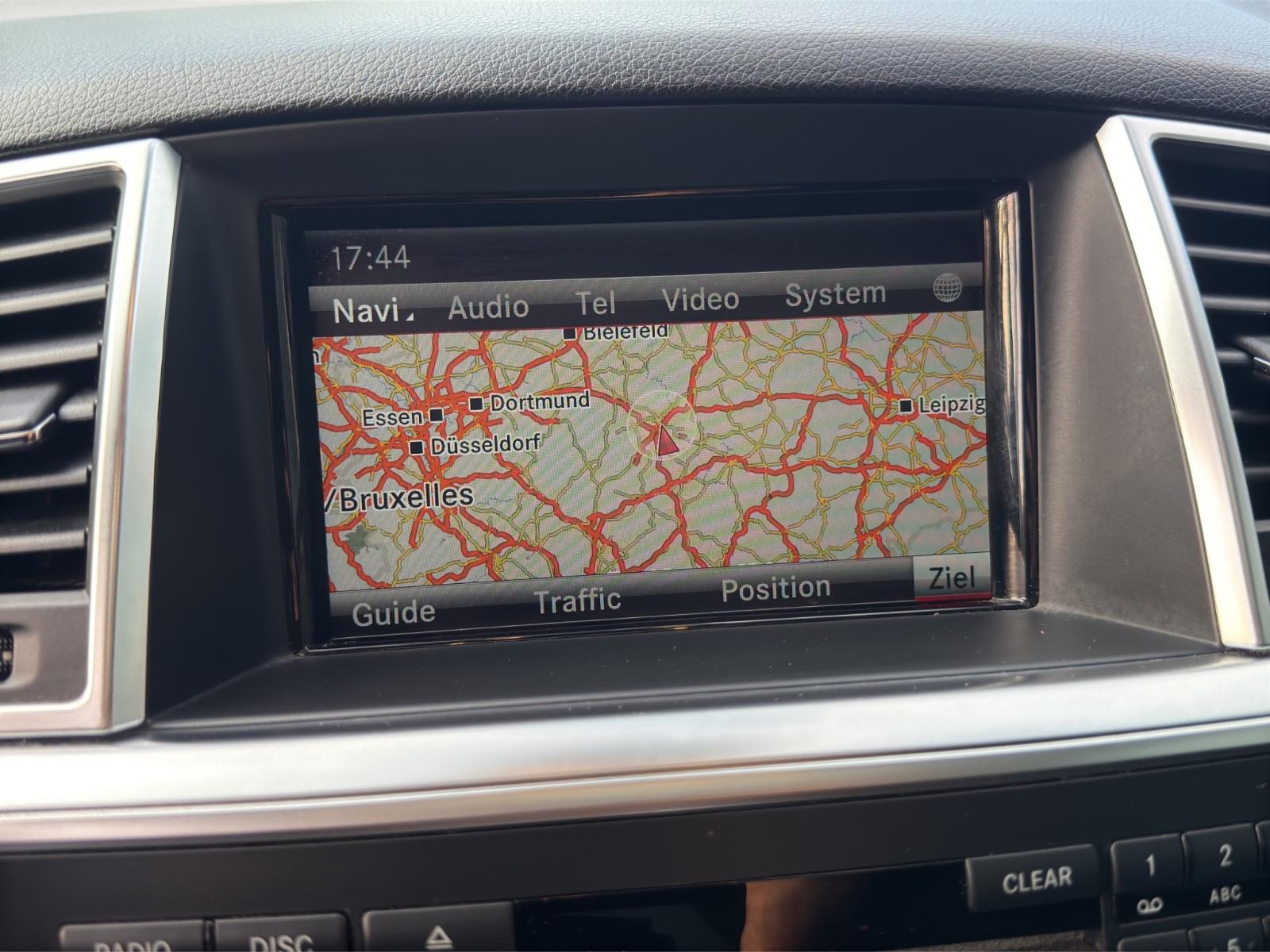 Mercedes-Benz ML 250 CDI BlueTec 4Matic*TÜV*INSPEKTION*12M Gar