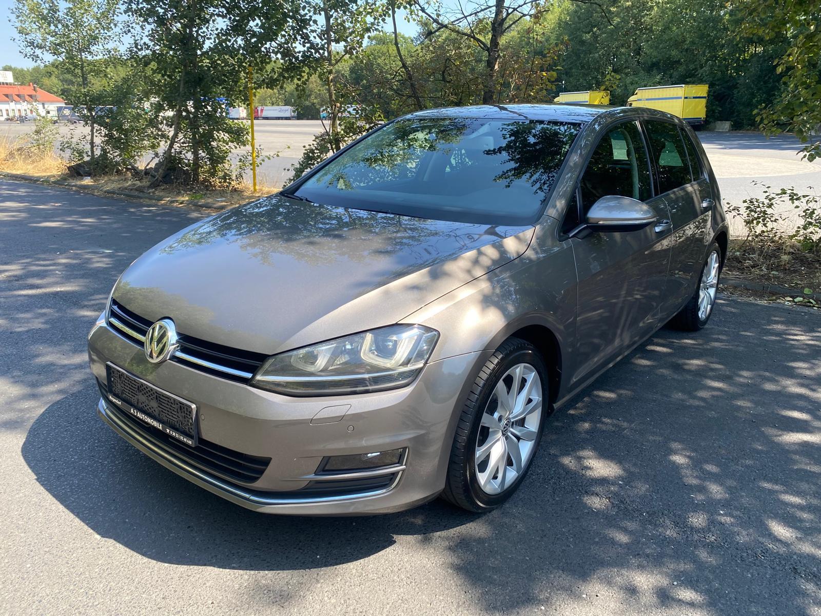 Volkswagen Golf VII Lim. Highline BMT - 2 * Hand -