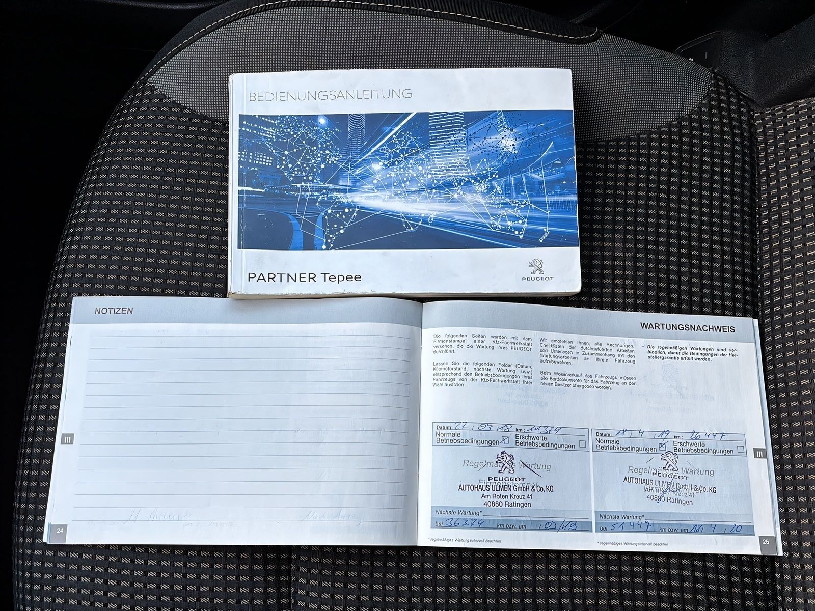 Fahrzeugabbildung Peugeot Partner Tepee Allure 1.2 Pure Tech Klimaaut.Temp