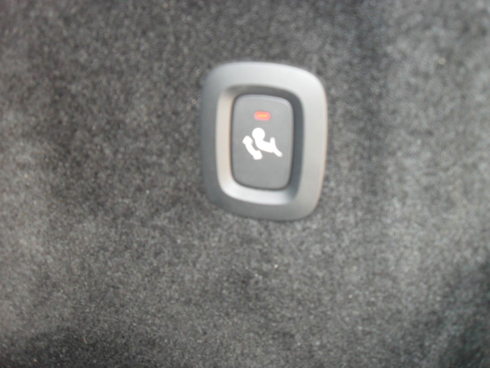 Fahrzeugabbildung Volvo XC 60 B5 R Design AWD | HeadUp |Bowers&Wilkins