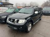 Nissan Navara Pickup Double Cab LE EVO V6 4X4 LB - Nissan Navara: Cab Double