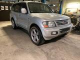 Mitsubishi Pajero Elegance Ausstattung mit Standheizung - Mitsubishi Pajero aus 2003 mit Diesel-Antrieb