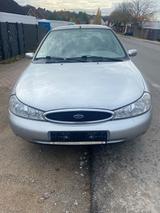 Ford Mondeo 1.6 Benzin wenig km - gebrauchte Ford Mondeo aus dem Jahr 1998