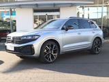 Volkswagen Touareg R-Line 3,0 l V6 TDI SCR 4MOTION 210 kW ( - : Silber, mit Navigationssystem