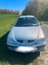 Renault Megane 100000km neu TÜV 2001 - gebrauchte Renault Megane aus dem Jahr 2001
