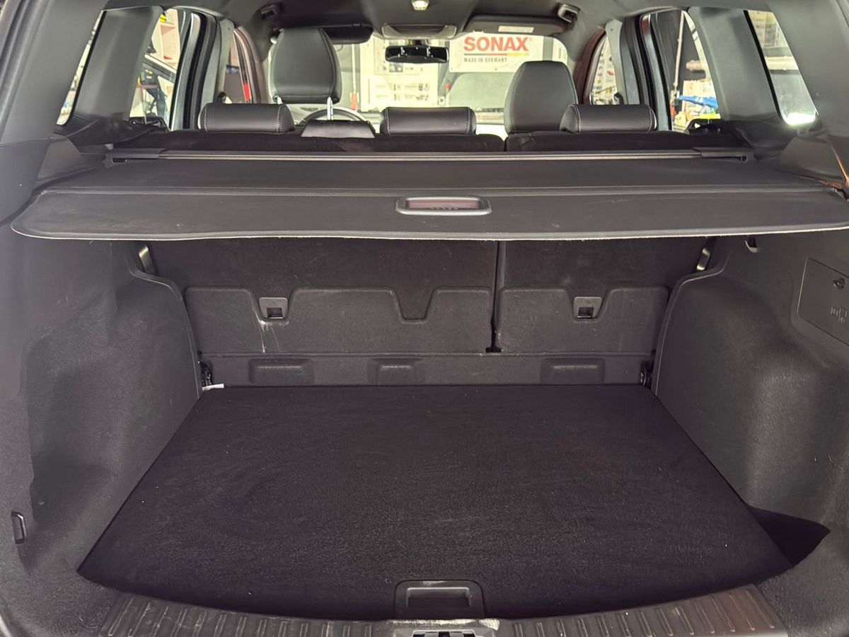 Fahrzeugabbildung Ford Kuga ST-Line/ unfallfrei