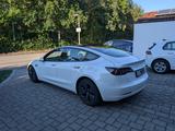 Tesla Model 3 Standard-Reichweite Plus - Hinterrad... - Tesla Gebrauchtwagen von 2021