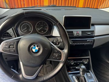 BMW 218 - 11