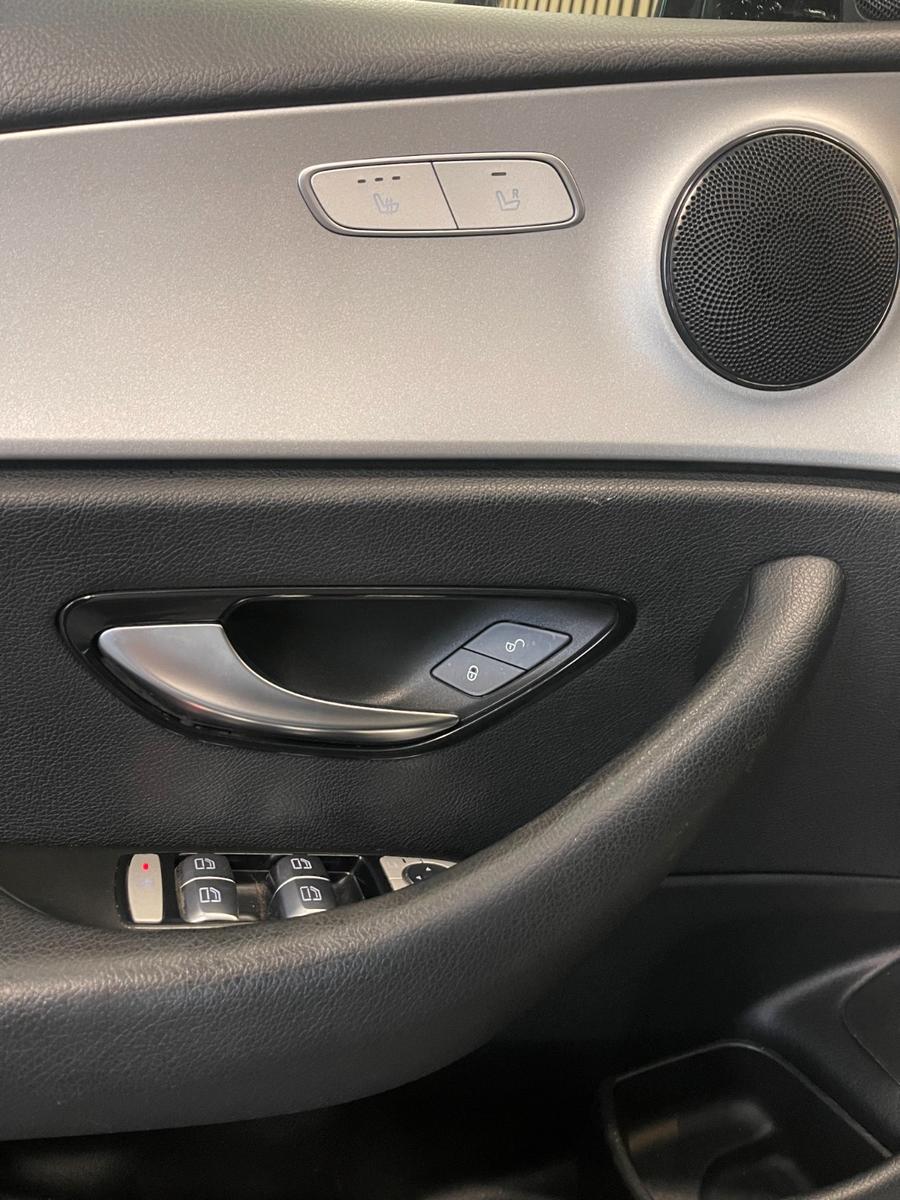 Mercedes-Benz E200 4Matic *Leder*Schiebedach*Temp*LED