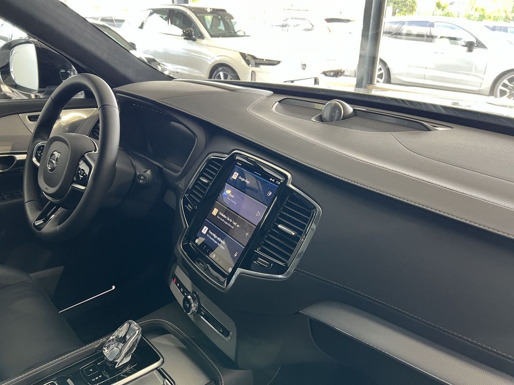 Volvo XC90 T8 Ultimate Dark Recharge AWD UPE101K B&W