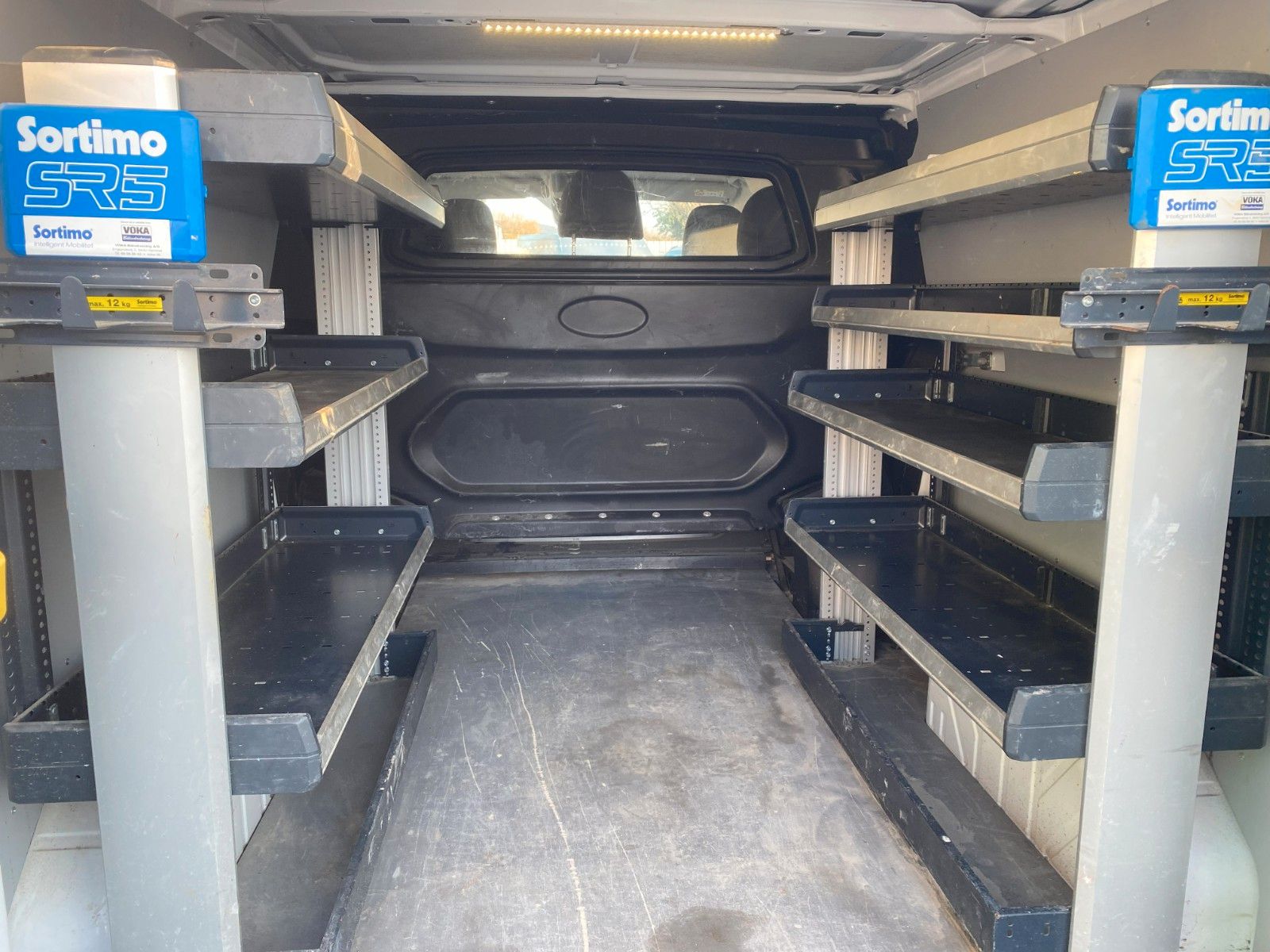 Fahrzeugabbildung Ford TransitCustom,DOKA320 L2Trend,6-Sitzer,AHK,StH