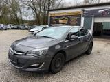 Opel Astra J Lim. 5-trg. Exklusiv Navi Leder SHZ PDC - Opel aus 2014