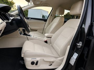 Volkswagen Passat - 6