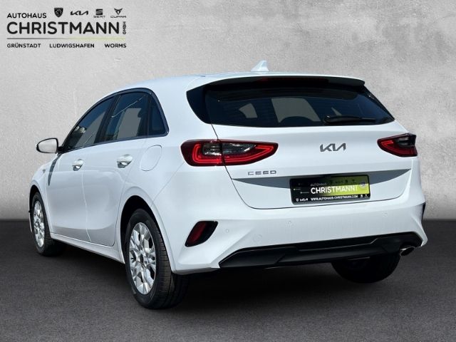 Fahrzeugabbildung Kia Ceed VISION 1.5 T-GDI DCT *KOMFORT-PLUS-PAKET*NA