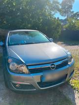 Opel Schöner Opel Astra H  1.9 CDTI mit TÜV an ... - Opel Astra aus 2004 mit Diesel-Antrieb