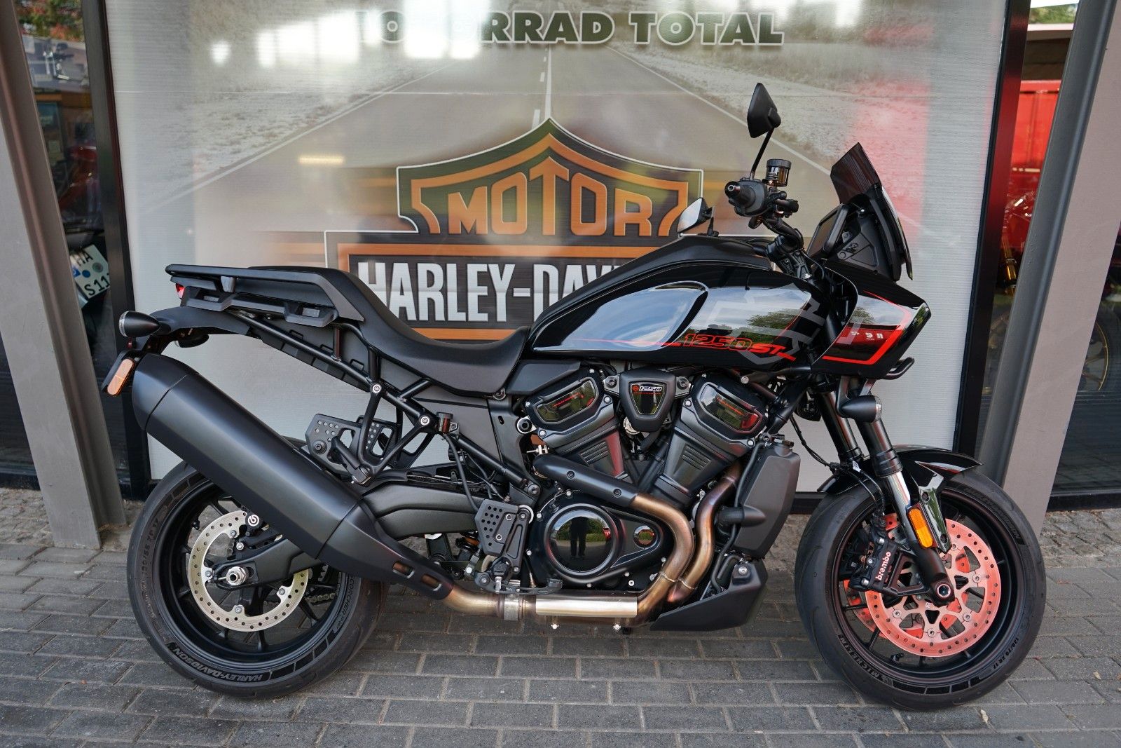 Fahrzeugabbildung Harley-Davidson Pan America 1250 ST-17 Zoll-Supermoto-Neuwertig