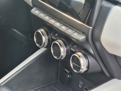 Fahrzeugabbildung Captur II Edition One E-TECH Plug-In 160 EDC HYB