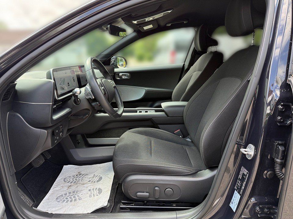 Fahrzeugabbildung Hyundai IONIQ 6 77kWh TECHNIQ PARK-P 1HD AVILOO-97%-SOH