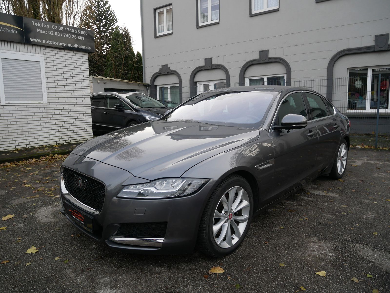 JAGUAR XF