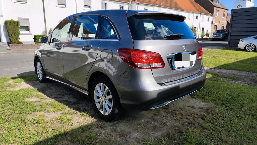 Image of Mercedes-Benz B 180