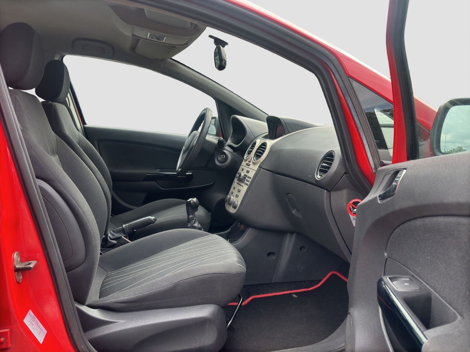 Fahrzeugabbildung Opel Corsa D Edition/Servo/TÜV:10.2026/Fahrradträger/