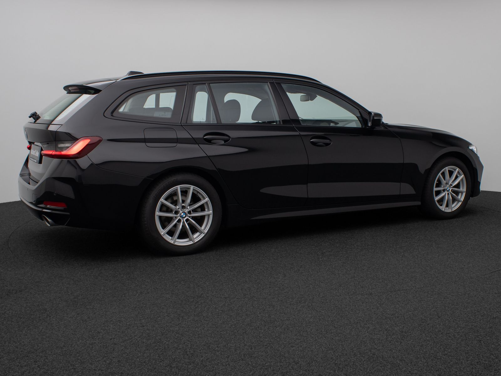 Fahrzeugabbildung BMW 318i DAB PDC Widscreen Geschwindigkeitsreg LED